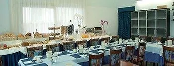 Royal 3* ميلانو ماريتيما